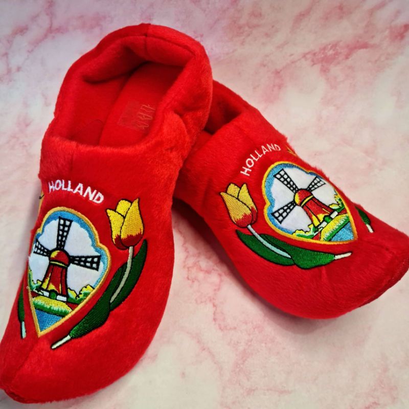 Red tulip Dutch clog slippers for ladies by Klompenfabriek Nijhuis, available from Clog Barn Australia.