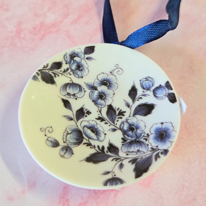 Delft Blauw Mini Plate Ornament - Image 9